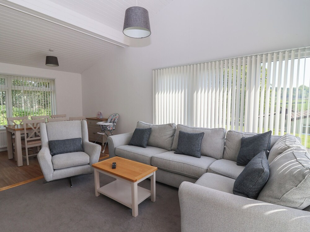 Harcombe House Accessible Pet Free Bungalow Sleeps 6