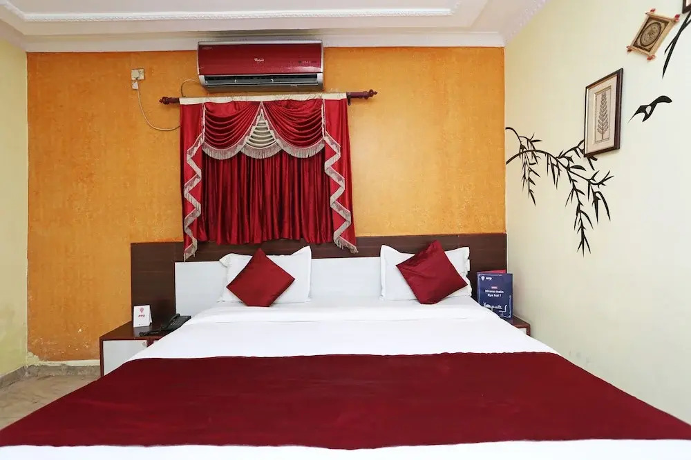 OYO 4526 Jaydev Vihar
