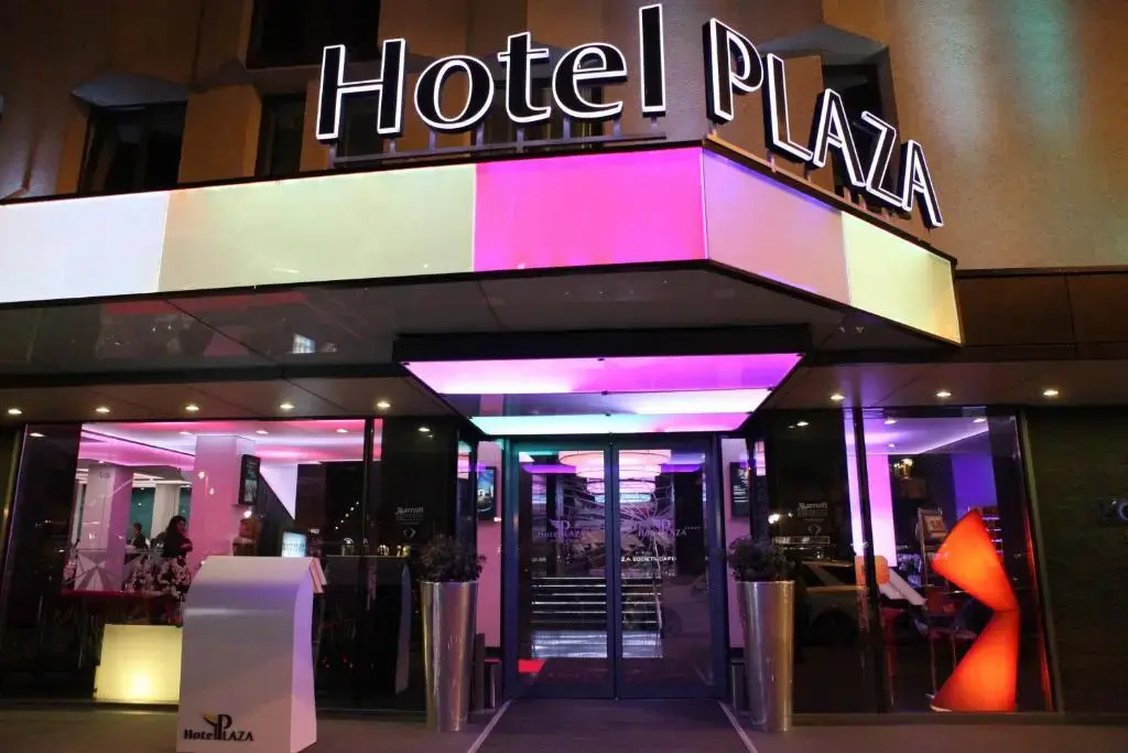 Plaza V Executive Hotel