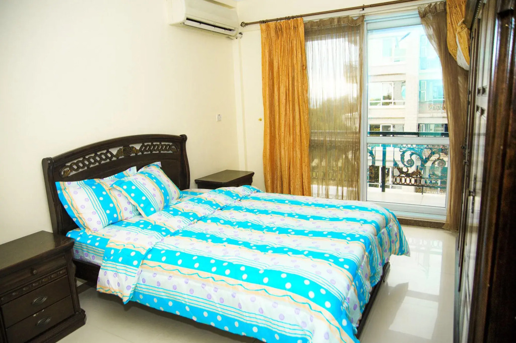 Luxury Apartment with Ocean View in Oyster Bay