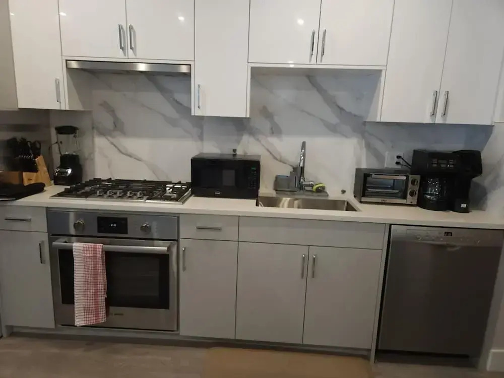 Signature Airport Proximity suite