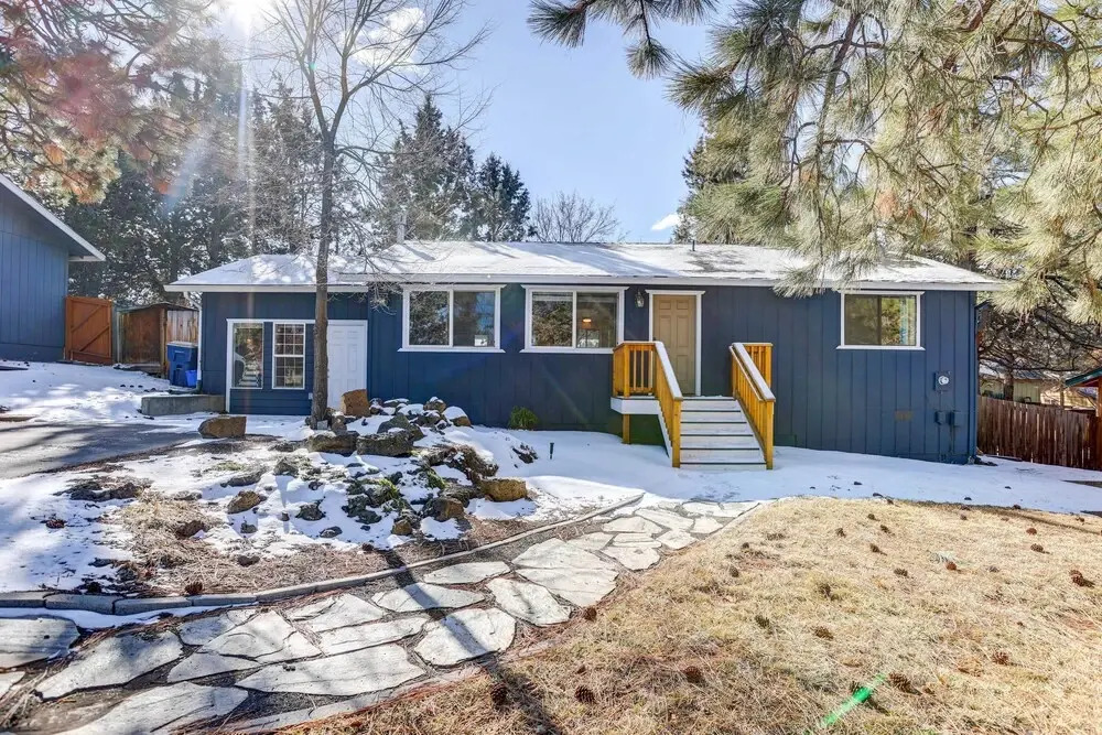Pet-friendly Bend Home ~ 2 Mi to Downtown