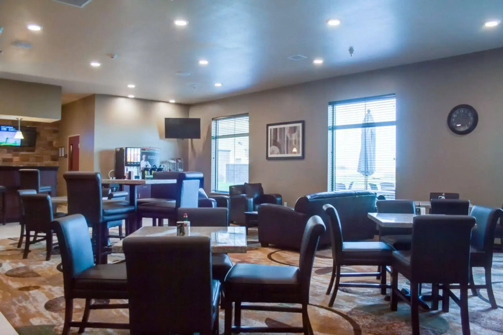 Cobblestone Hotel and Suites - Jefferson