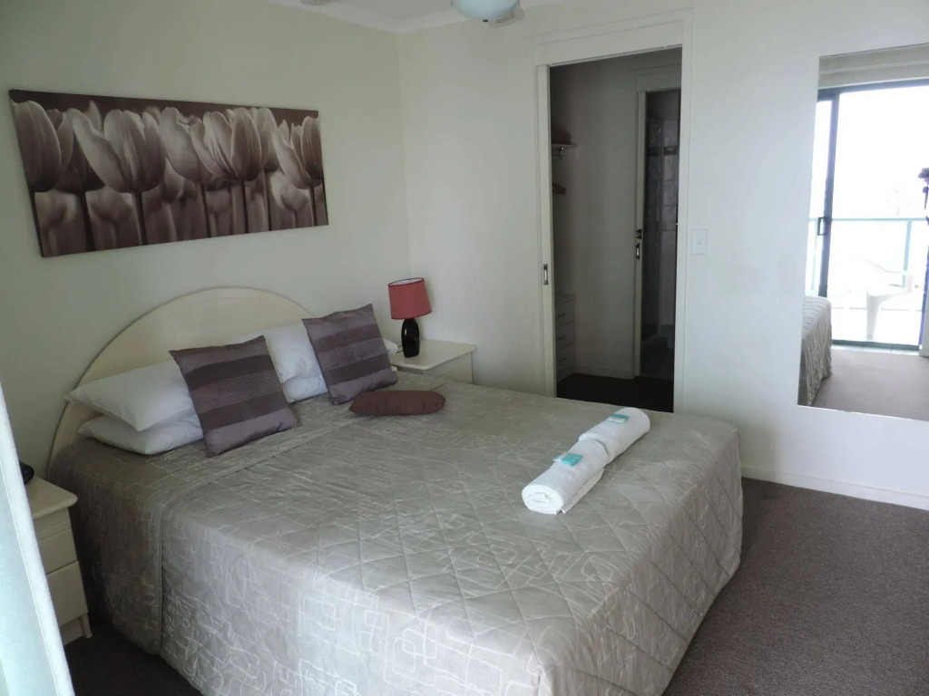 Emerald Sands Holiday Apartments