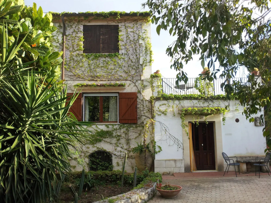 Eurialo Green Suites