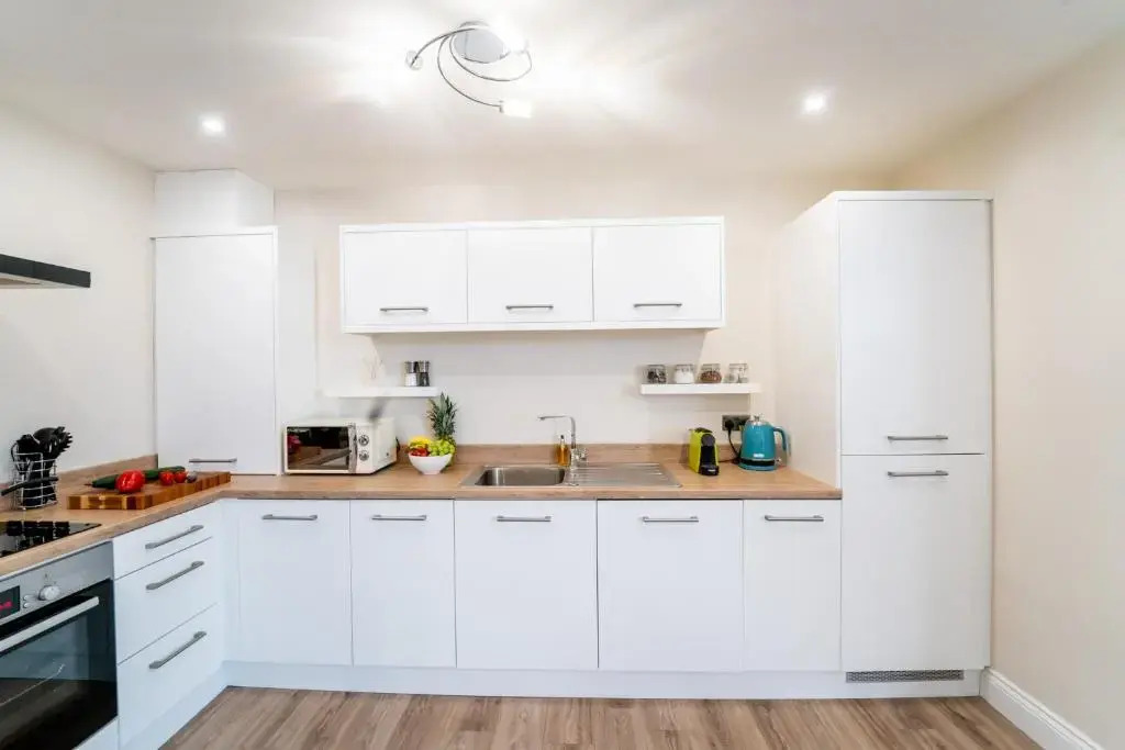 South Quay Apartment