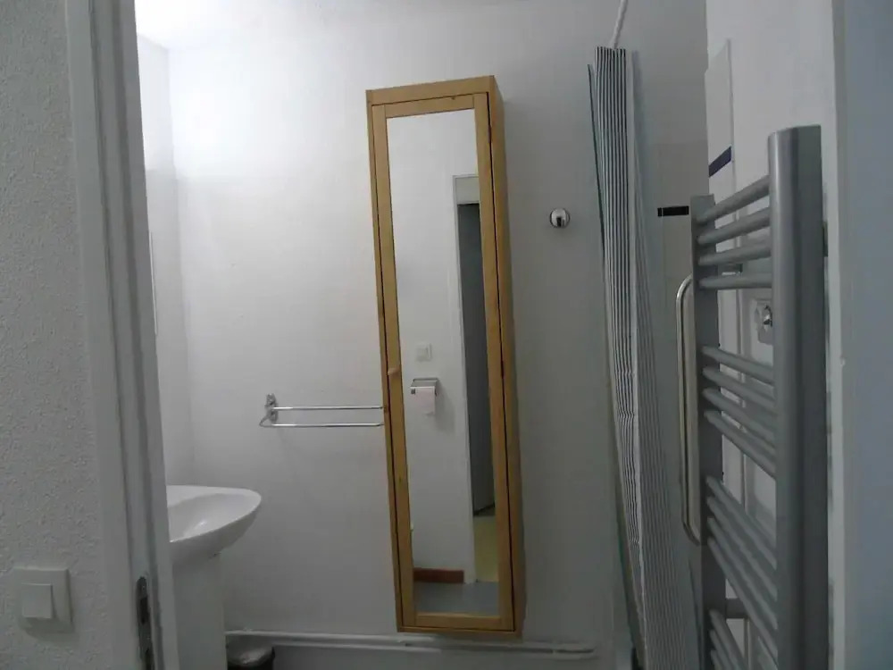 Lou Services Apartment J21 LSI 001