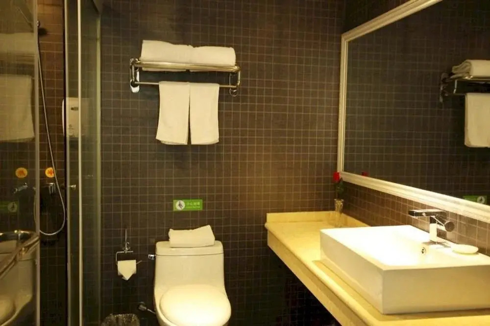 Motel 168 Shanghai Nanhui Huinan Subway Station