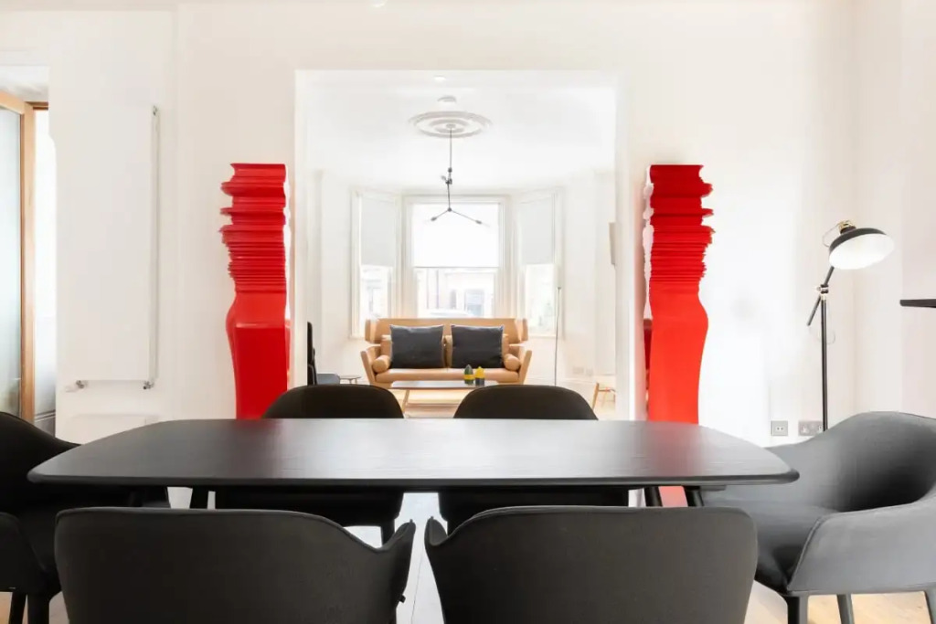 The North Kensington Retreat - Bright 4BDR House with Parking & Garden
