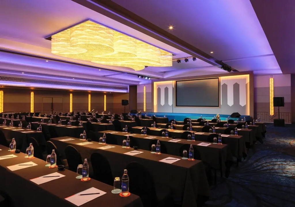 Le Meridien Phuket Beach Resort