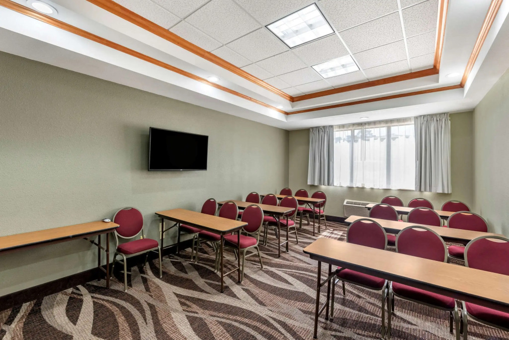 Comfort Inn & Suites El Dorado