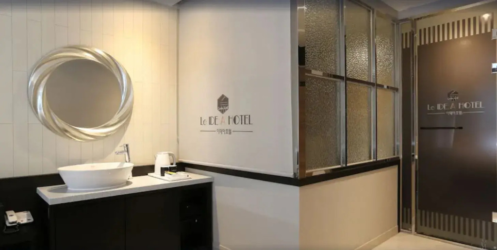 Legend Hotel