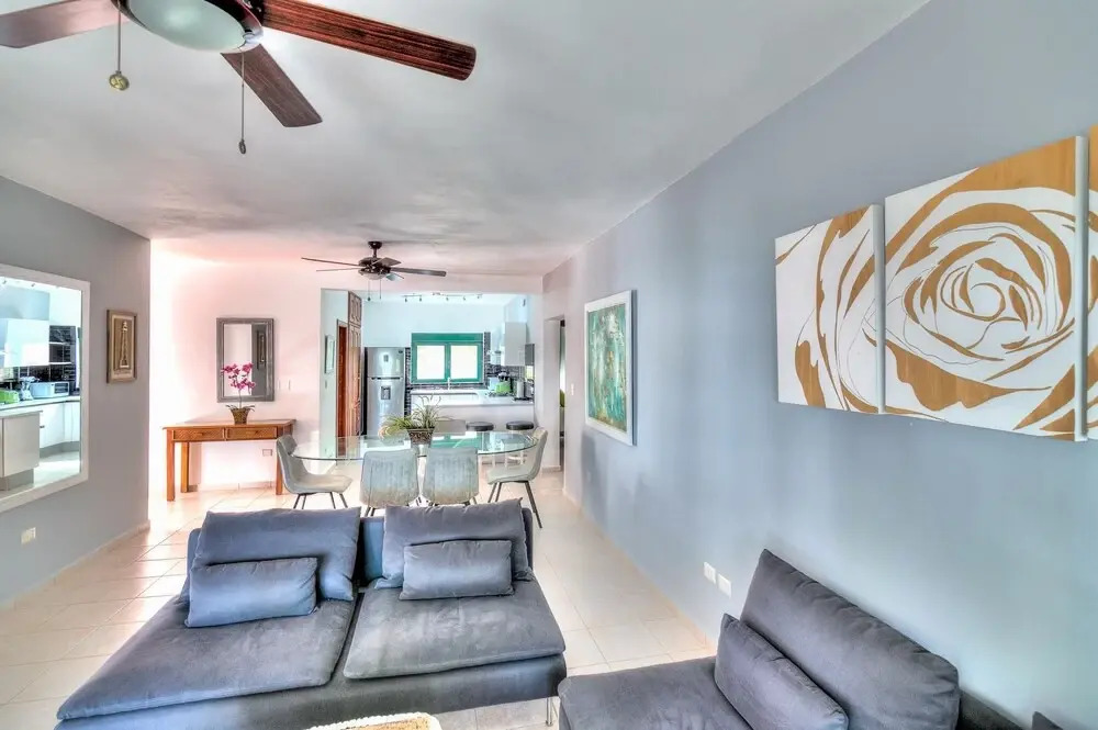 Scenic Oceanfront Apartment With a Walking Distance to the Beach