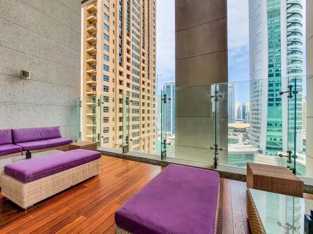 Jlt Bonnington Tower 1 Br Apartment Lake View