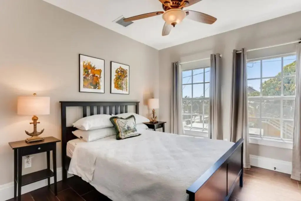 Buttercup 3bd 3ba Sleep 7 on Quiet Street