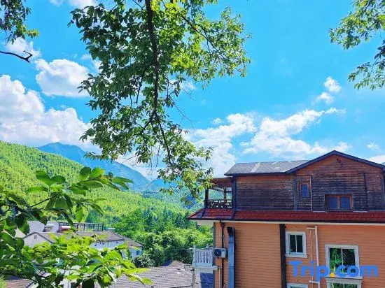 Anji Xiangwuli Homestay (Yucun Village Liangshan Scenic Area)