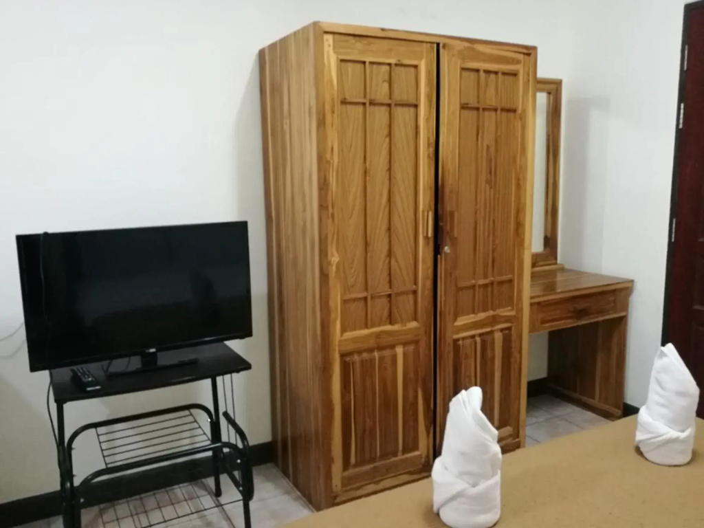 Soi 5 Apartment