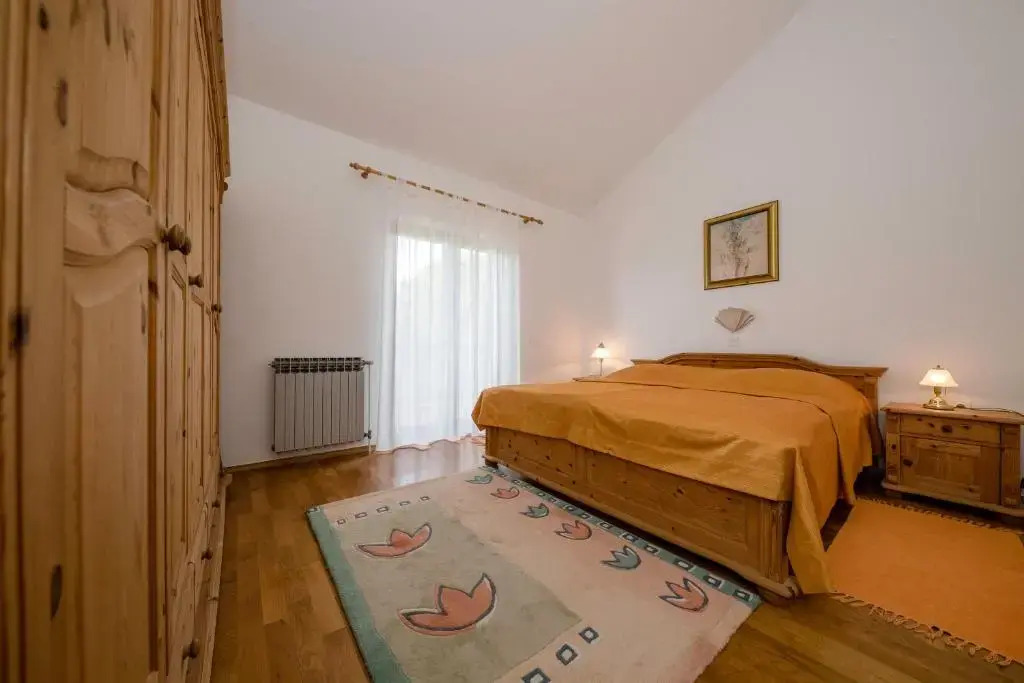 Apartments Dedić
