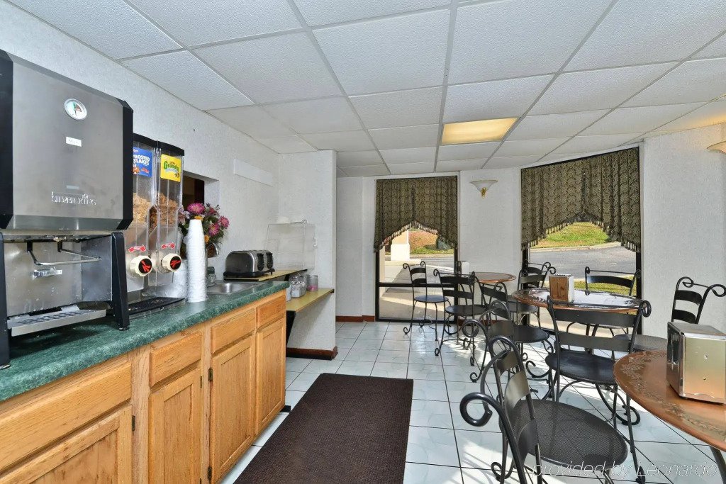 TownePlace Suites by Marriott Greensboro Coliseum Area