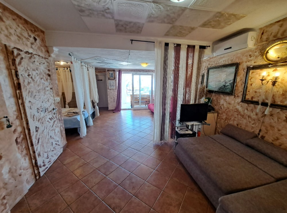 Beautiful Unique Family Villa Emily