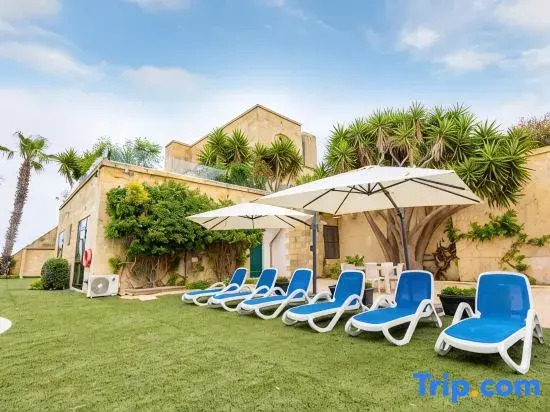 Villa Zest - 3 bedrooms (sleeps 6+2 kids) Qala village