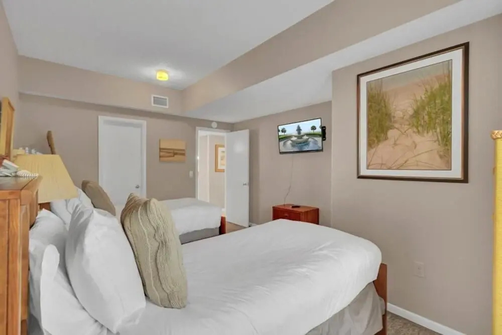 Shipwatch 308b by Wild Dunes, Oceanfront Condo With Resort Amenity Access