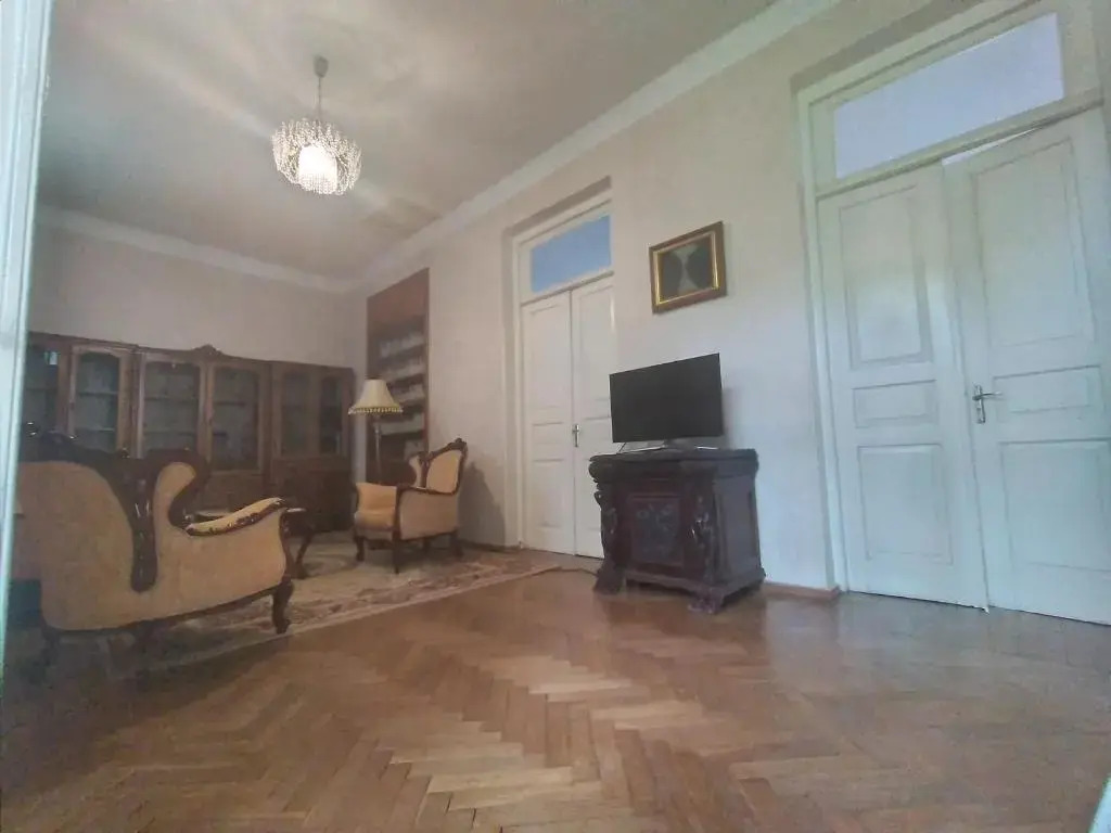 Mary's Apartment