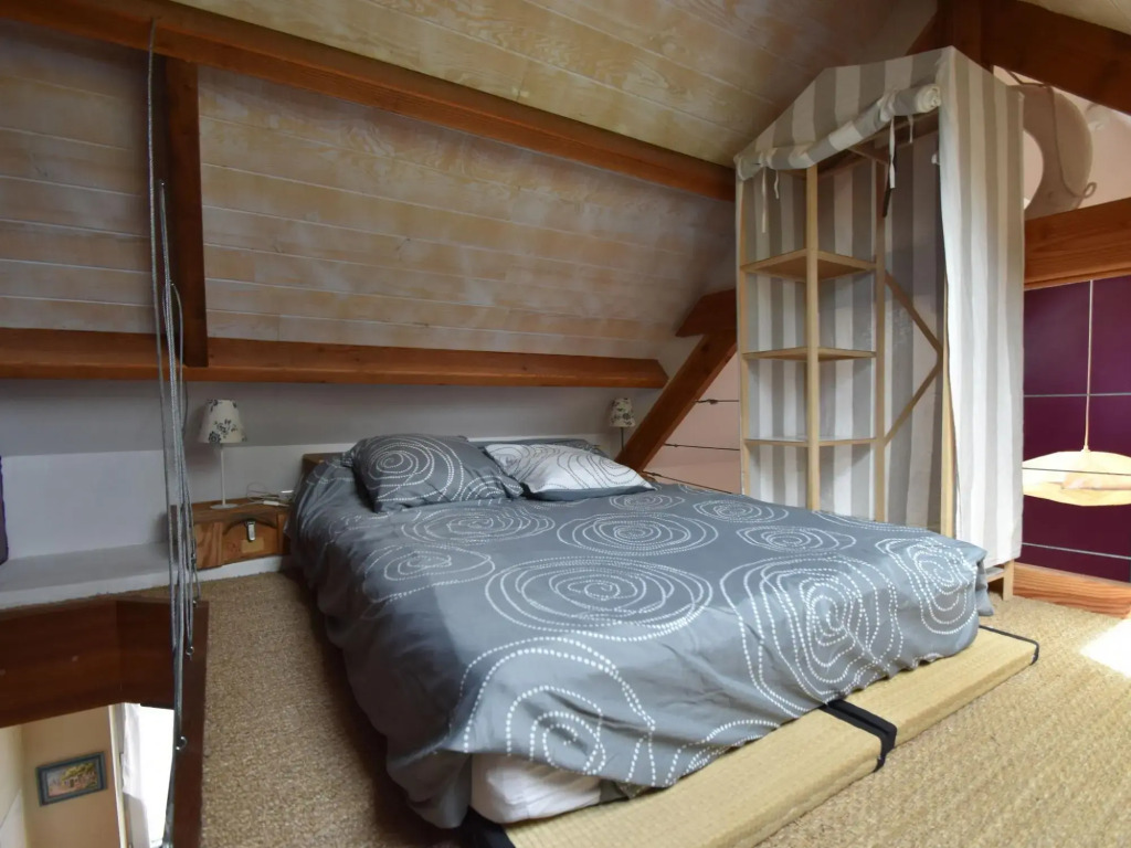 Quaint Holiday Home  in Saint-Gilles-les-Bois with Garden