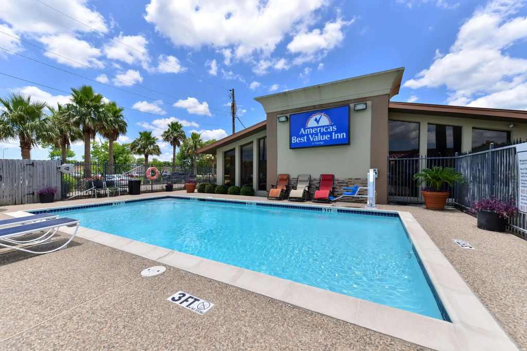 Americas Best Value Inn Angleton