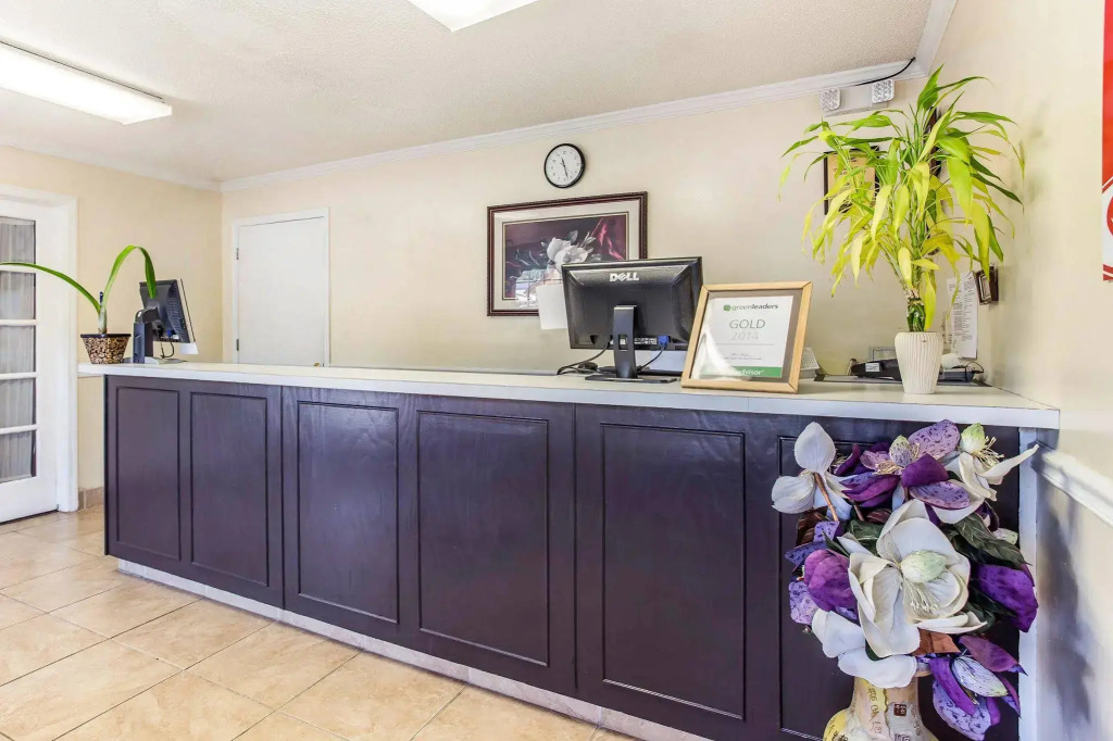 Econo Lodge Santee