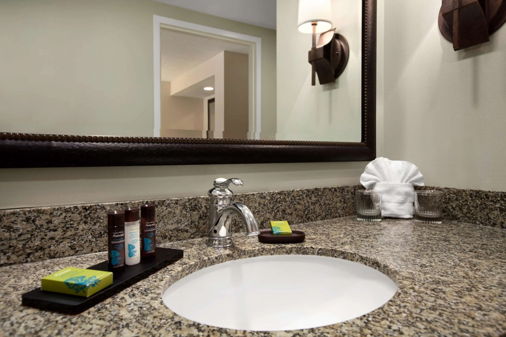 Embassy Suites La Quinta Hotel & Spa