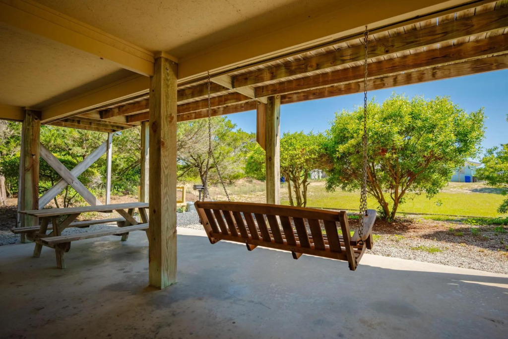 Pelican Palace by Oak Island Accommodations