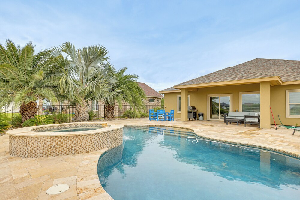 Laguna Vista Resort-style Home, Private Pool & Spa