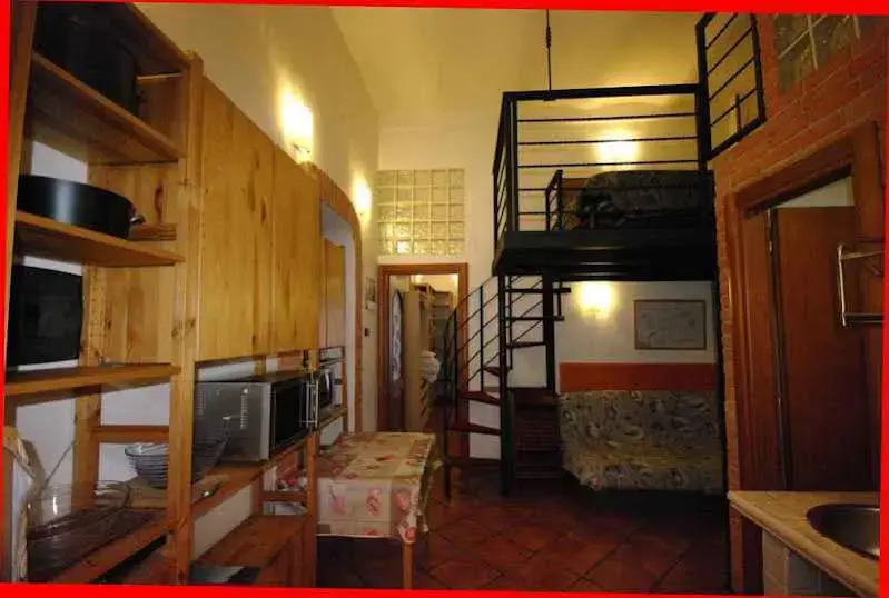 Aabacus Roman Pyramid House