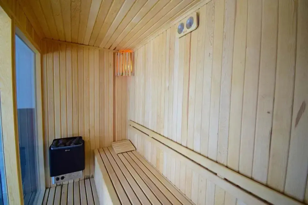 Stunning 4-bed Villa: Private Pool, Sauna & Hammam
