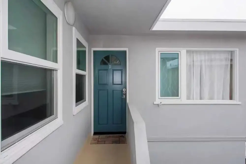 Stylish Newport Condos w/ Dock Access, Walk to Balboa Fun Zone and Beach