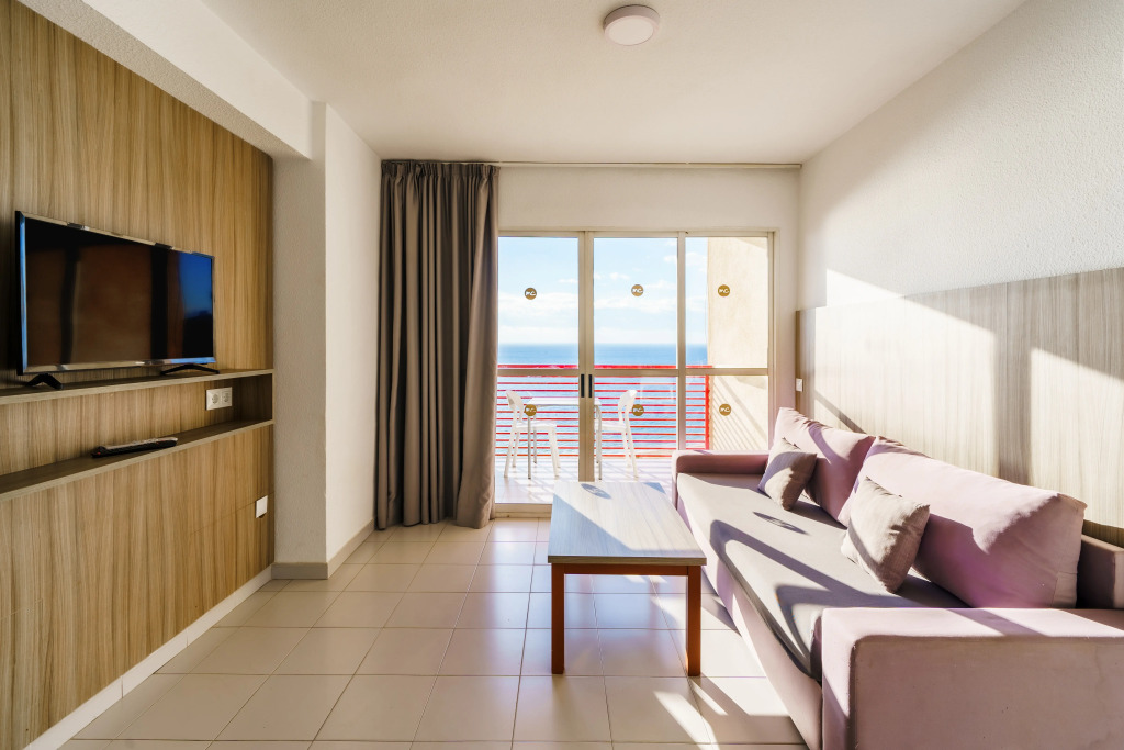 Apartamentos El Faro By Mc