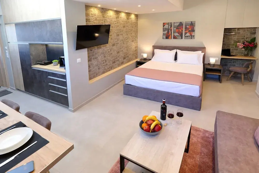 Mirma Halepa Superior Studio