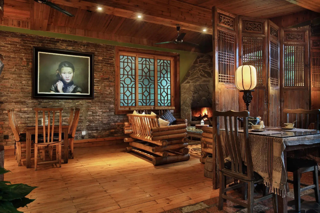 Yangshuo Mountain Retreat