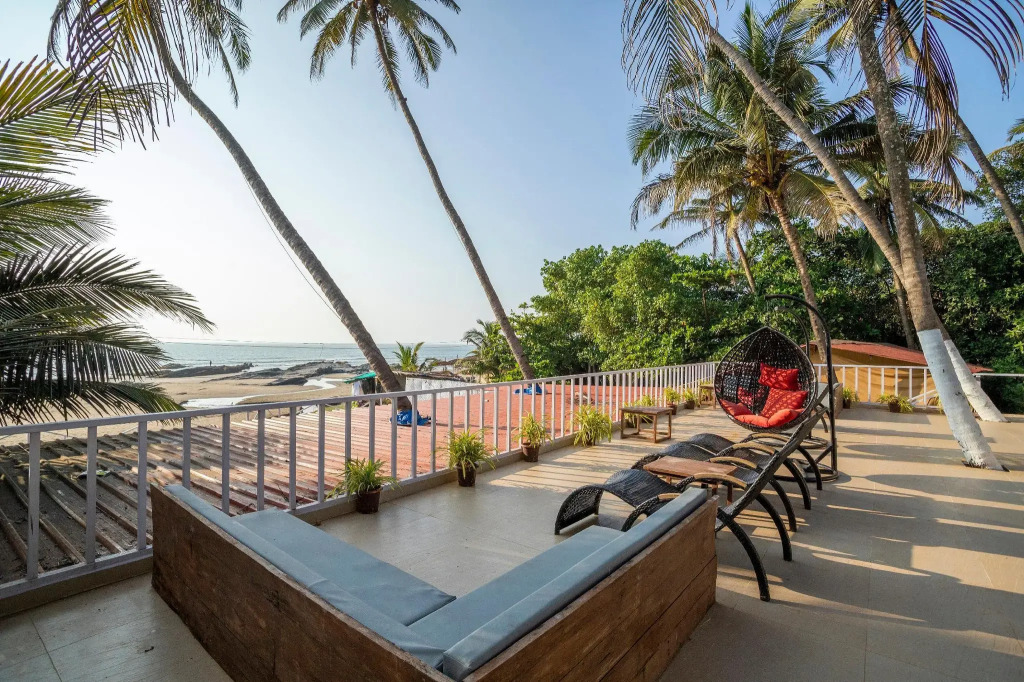 Antares Beach Resort