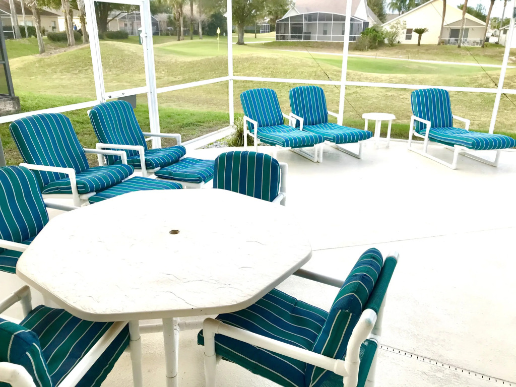 E132JA - 4 beds pool home on a golf course, Davenport, US
