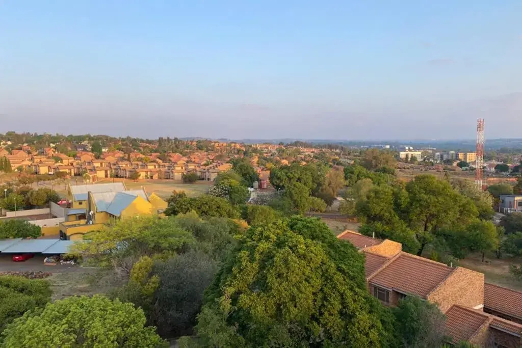 Centurion Fully furnished lock up&go 1 bedroom apartment