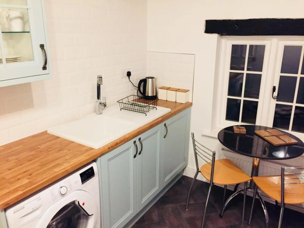 Kenilworth Cosy Garden View Apartment