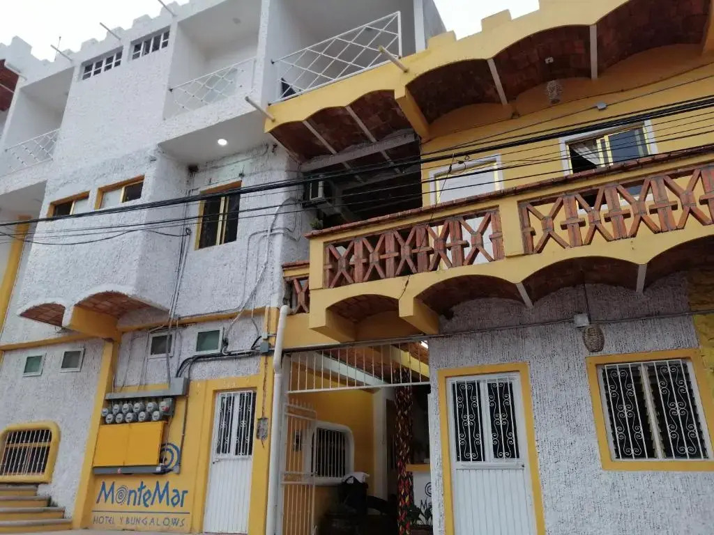 MonteMar Hotel y Bungalows