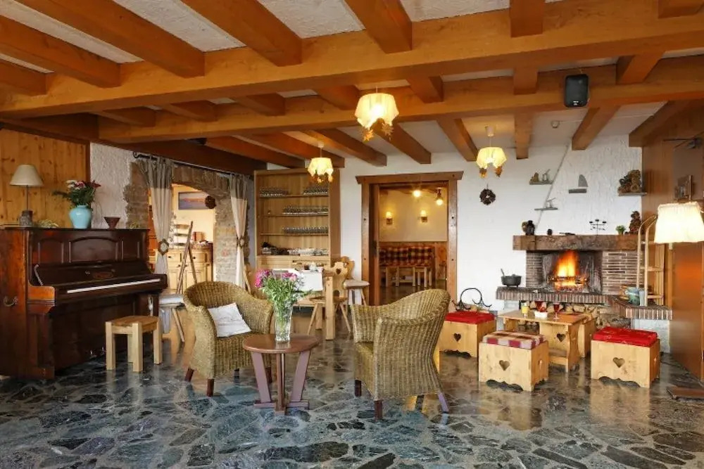 Chalet-Hôtel Les Rhodos