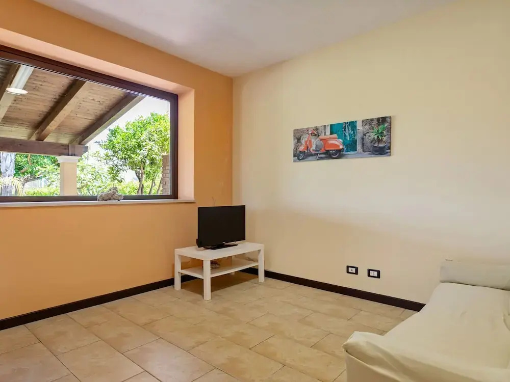 Inviting Holiday Home in Ragusa With Patio and Garden