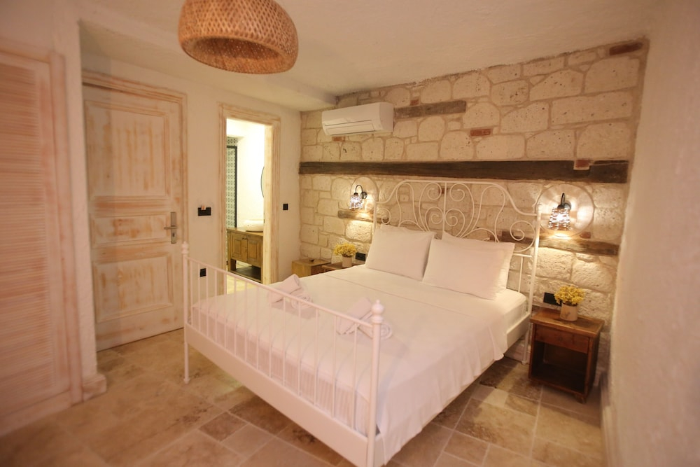 Alaçatı Taş Otel