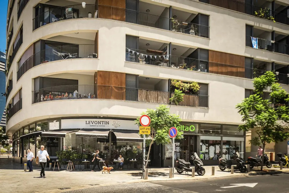 Luxury Levontin apt near Rothschild