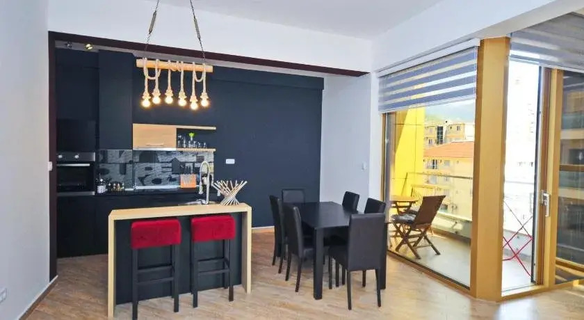 Sea Breeze Lux Apartments