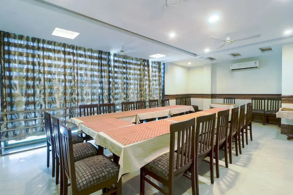 Oyo 46437 Malik Regency